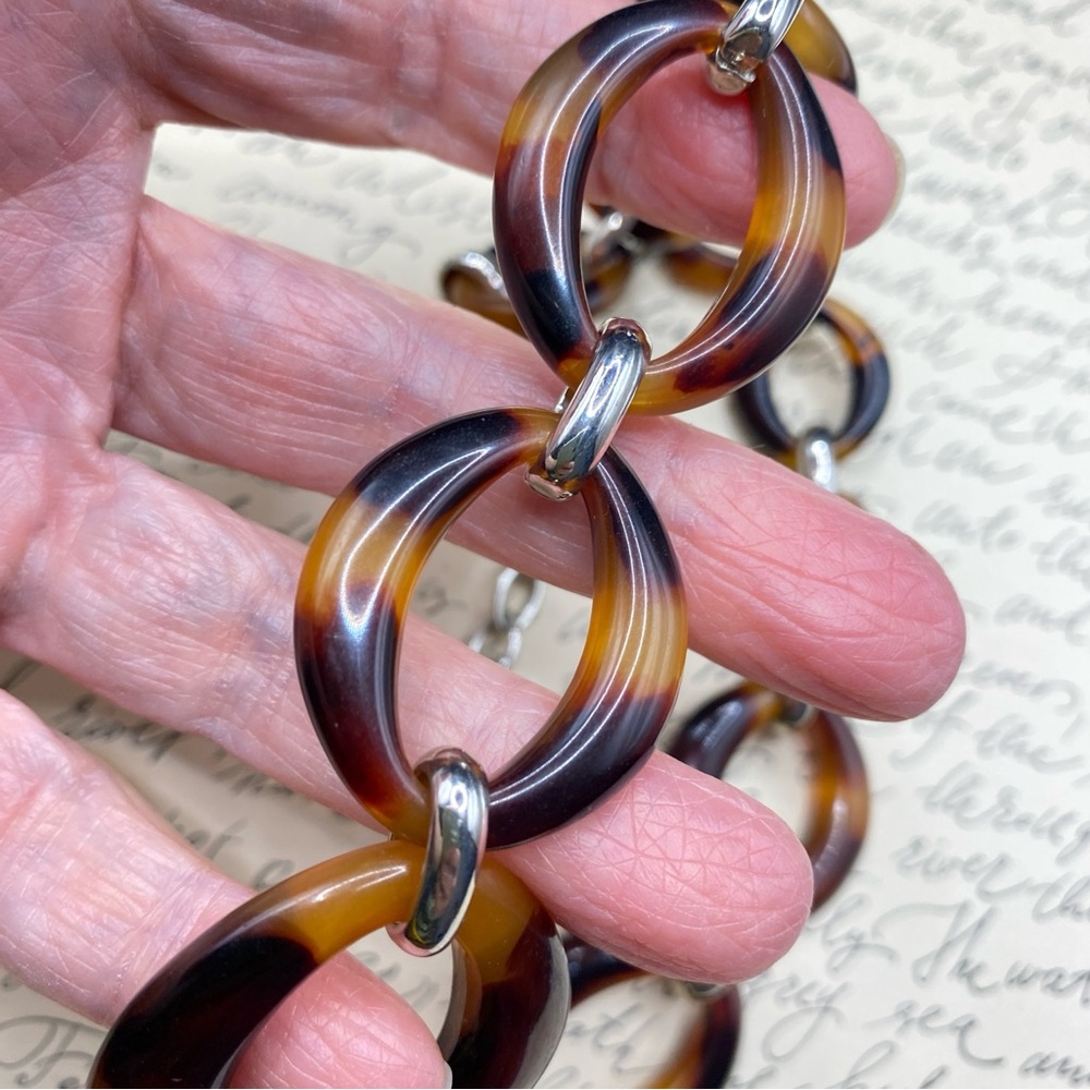 Faux Tortoise Shell Link Chunky Necklace - Picture 8 of 8